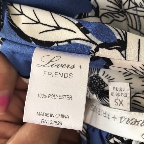 NWT! Lovers + Friends “life’s a beach” blue floral - Picture 4 of 8